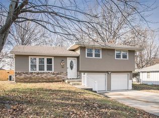 7500 N Wyandotte St, Gladstone, MO 64118