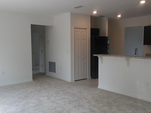 5th image of 778 Isle Royale Ave NW