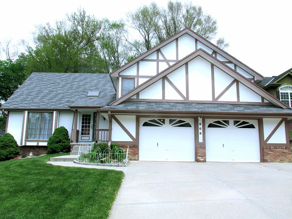 1st image of 608 Louisiane Cir