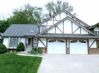 608 Louisiane Cir, Bellevue, NE 68005