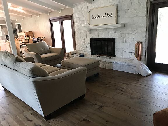 4th image of 524 Cox Dr