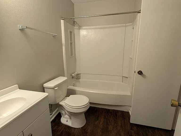 184 Dorchester Manor Blvd #A — Photo 7