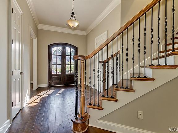 4th image of 512 Garden Dr