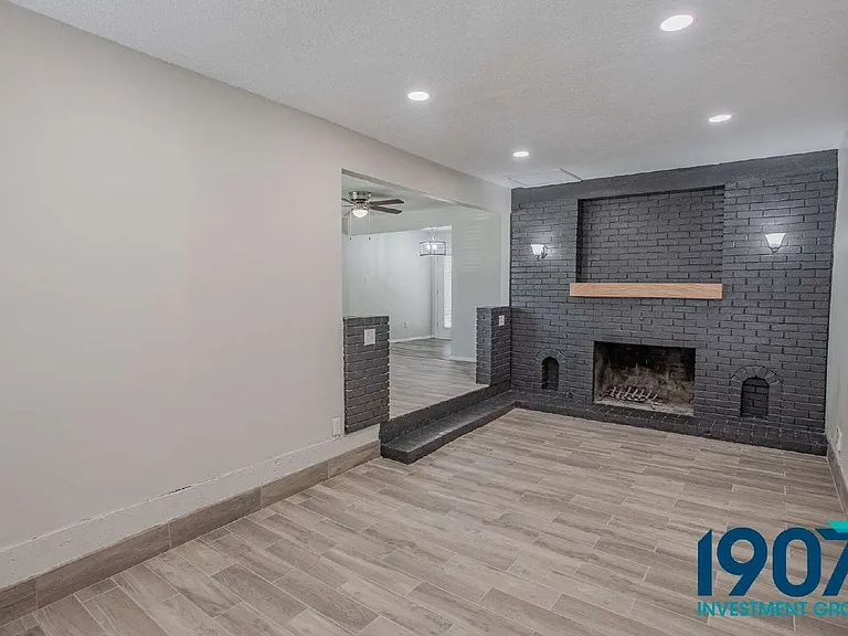 725 Butler St — Photo 6