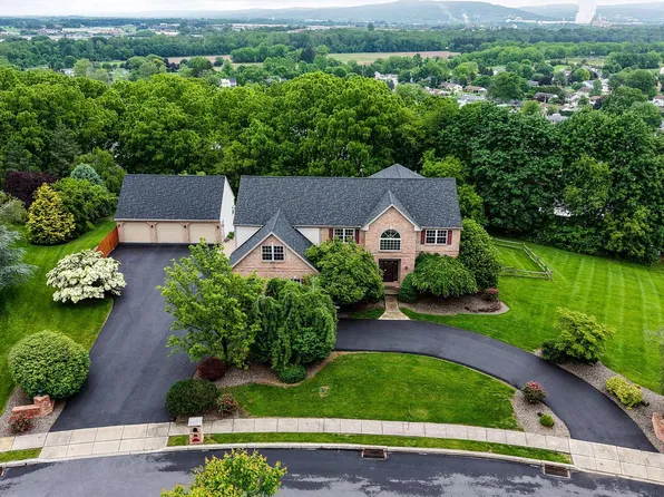 1013 Conifer Rd, Leesport, PA 19533