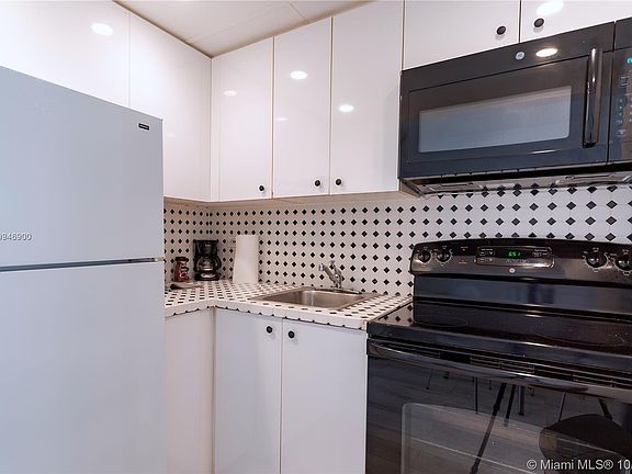 4th image of 7904 West Dr APT 815