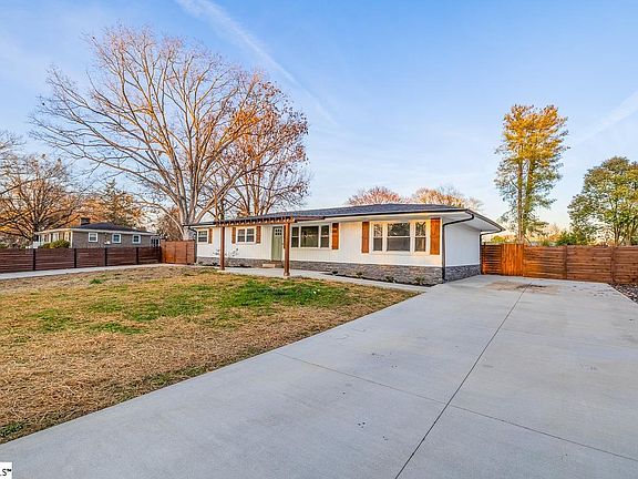 2nd image of 303 Watson Rd