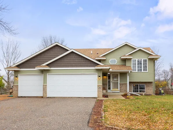 201 Crystal Ln, Montrose, MN 55363
