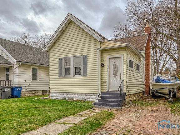 3rd image of 660 Dover Pl