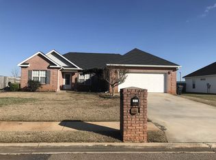 709 Sark Dr, Warner Robins, GA 31088