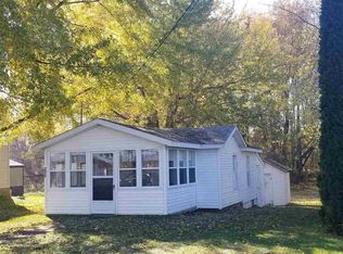 2855 Geneva Hwy, Manitou Beach, MI