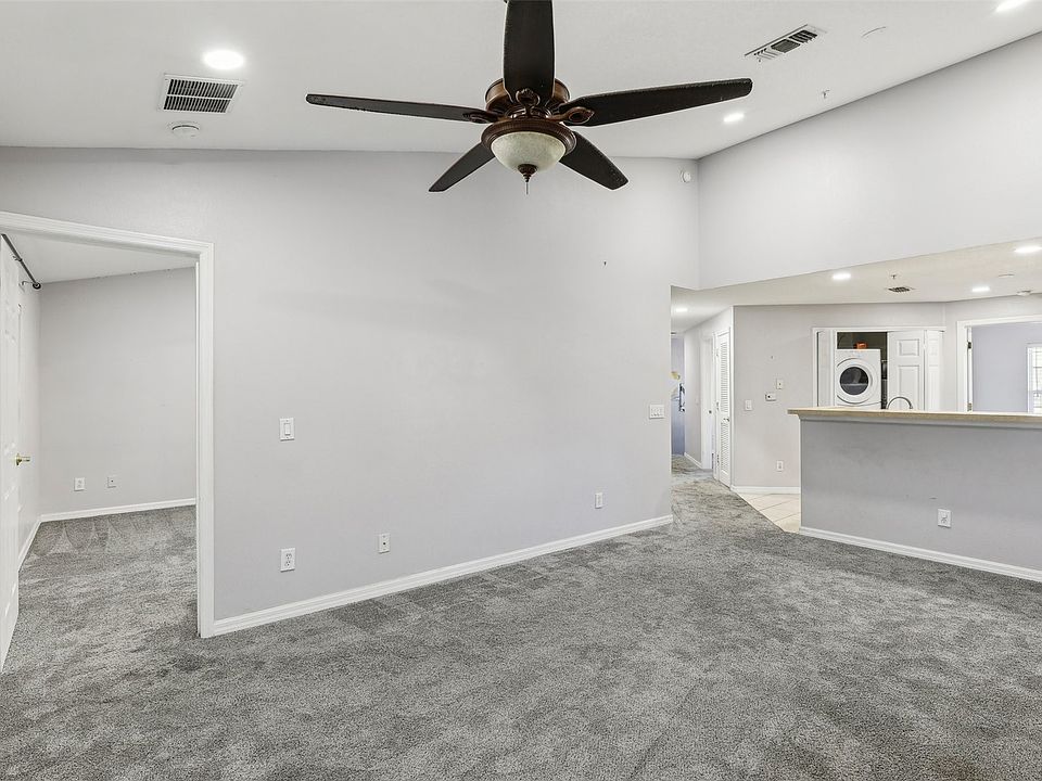 2nd image of 10156 Regent Park Dr