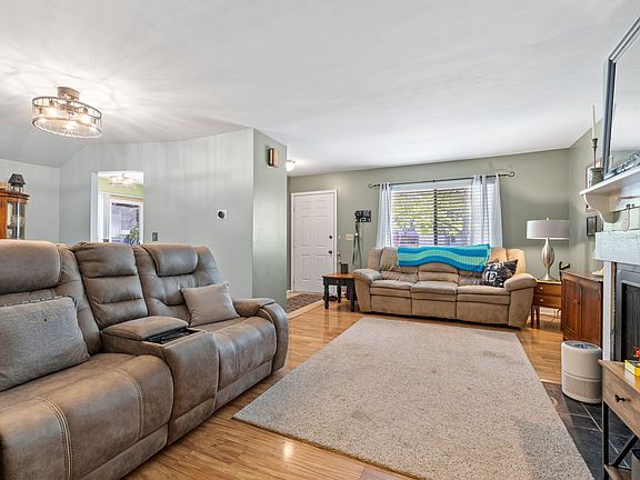 3rd image of 2430 Brunswick Cir #1-D