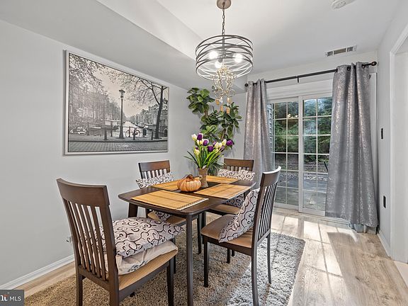 5th image of 768 Azalea Dr #14