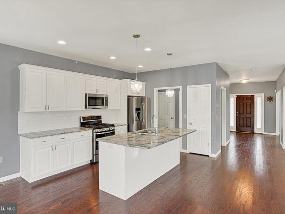 4th image of 6038 Station Circle Rd