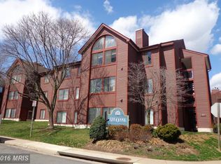 2802 Lee Oaks Pl APT 104, Falls Church, VA 22046