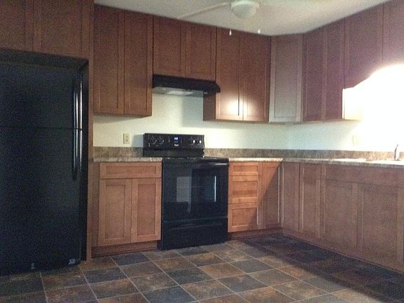Kitchen/ Dining