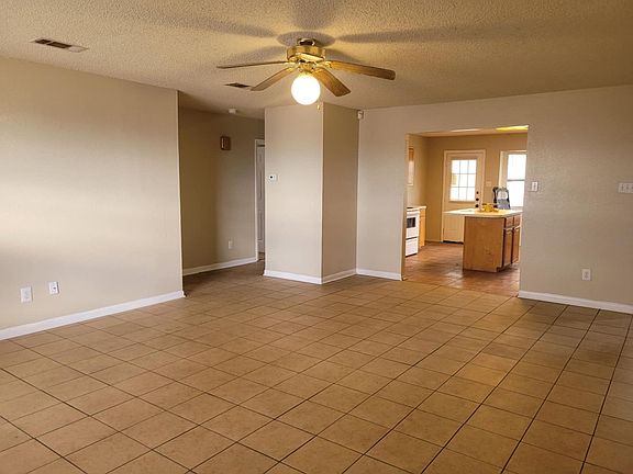 4th image of 4403 Secretariat Dr