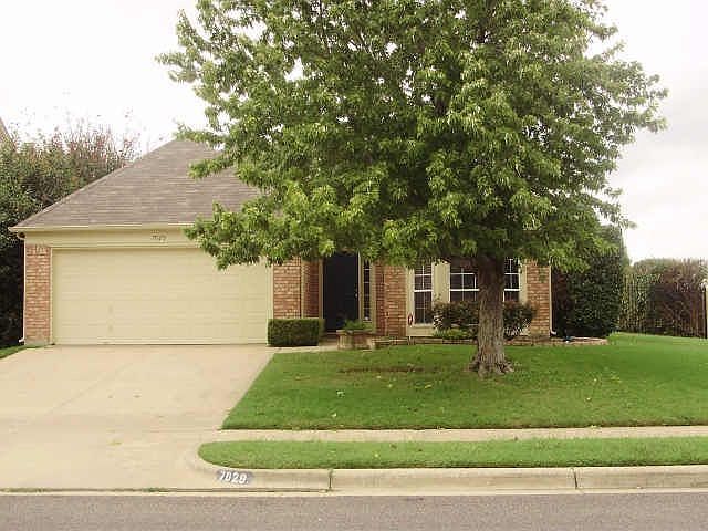 1st image of 7029 Lyndale Dr