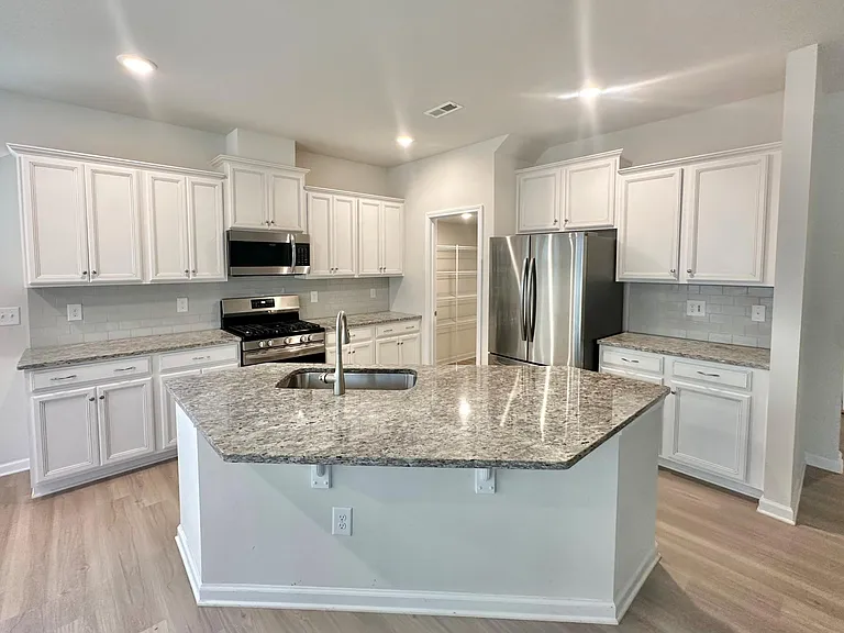 1016 Whipcord Dr — Photo 3