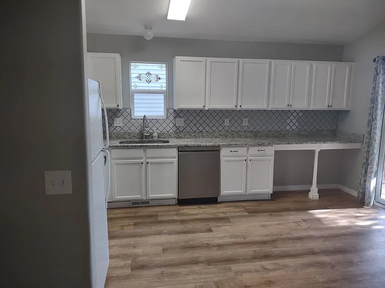 7226 Bentwater Dr — Photo 6