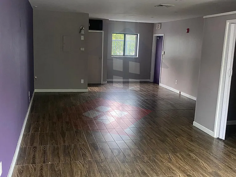 319 Pocasset Ave #4 — Photo 3