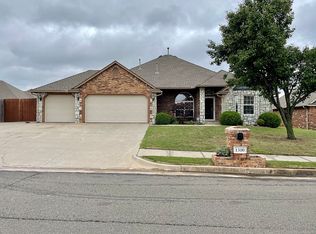1300 Odom Way, Moore, OK 73170
