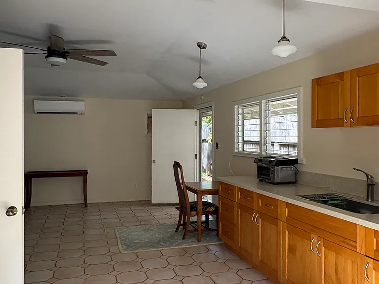 N Kainalu Dr — Photo 23