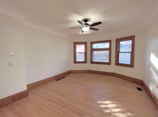 1037 Bluff Ave E, Shakopee, MN 55379