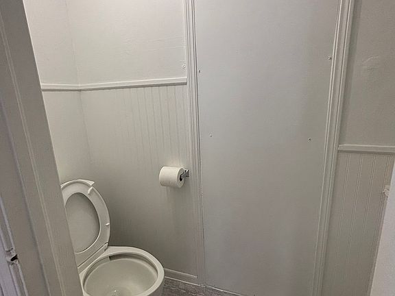 3rd image of 1110 Kaufman Ave #6