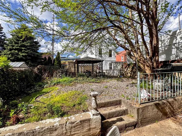 1922 24th Ave #1, Astoria, NY 11102