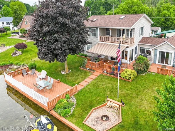 2235 W Fork Rd, Lapeer, MI 48446