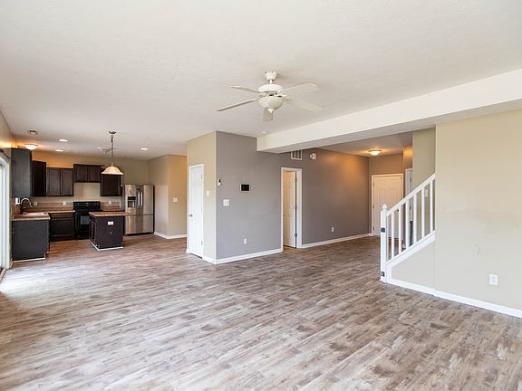 3rd image of 2471 Cabin Hill Rd