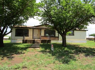 225 N Mesquite St, Trent, TX 79561