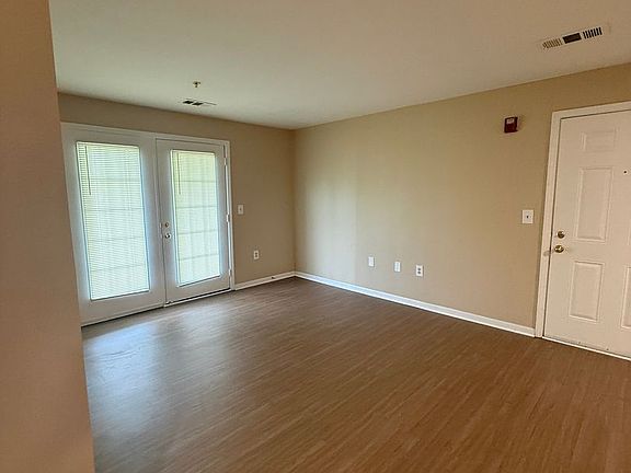 3rd image of 2001 S Lyerly St #327