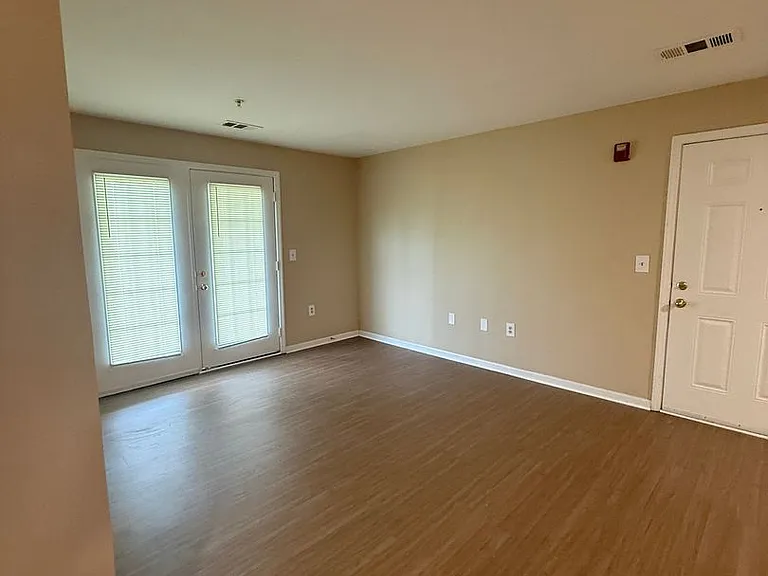 Highlands Apts — Photo 26