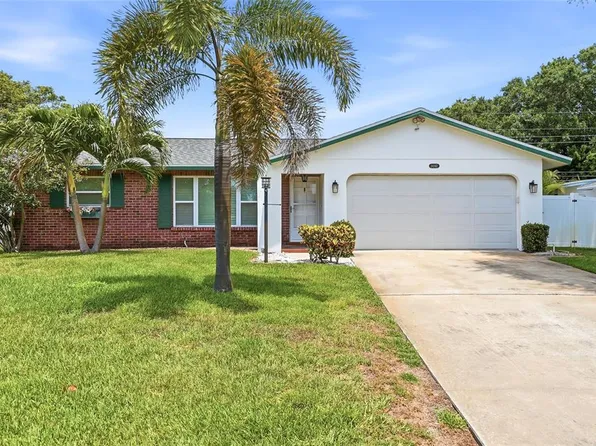 14161 Hetrick Cir N, Largo, FL 33774