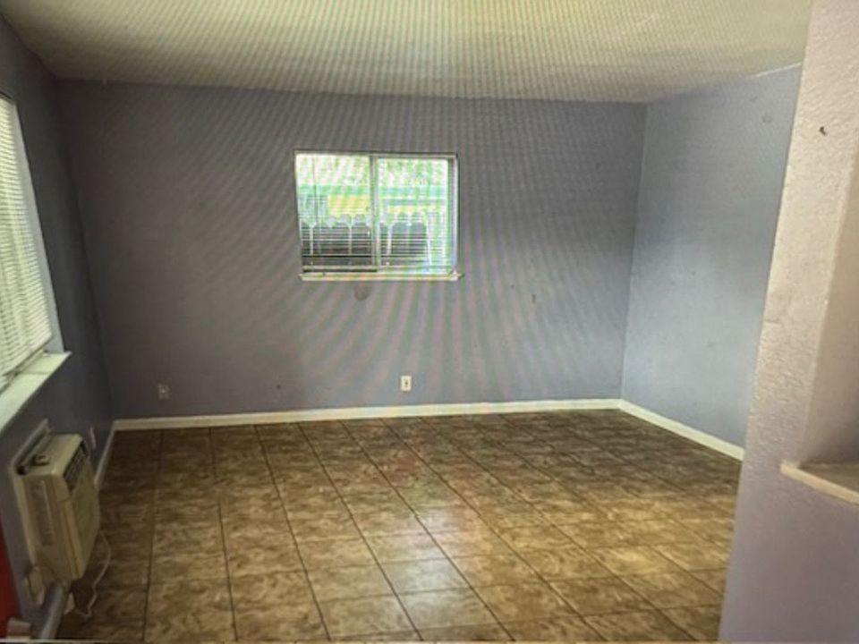 2nd image of 7865 Leona Way APT A