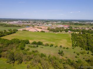 11 SE Lenapah St, Skiatook, OK 74070