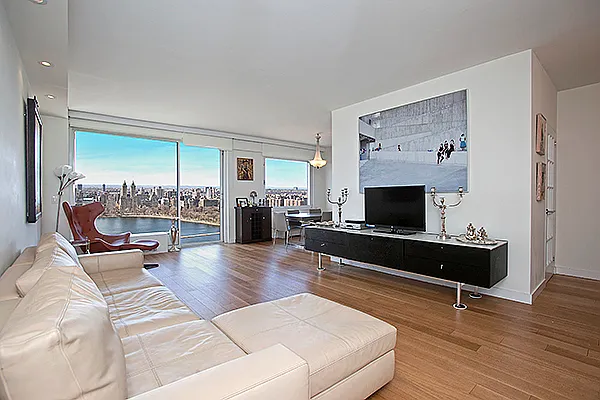 Rented by Adriana Arciello, LREB | media 8