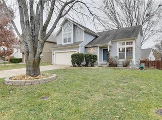 12438 S Alden Cir, Olathe, KS 66062