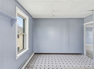 405 Warren St #2, Fall River, MA 02721