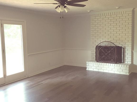 family room off kitchen