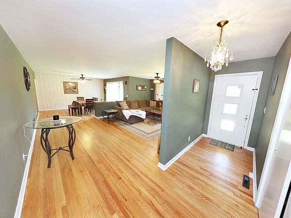 2nd image of 224 Wildwood Rd