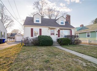 61 Holland Ave E, Riverside, RI 02915