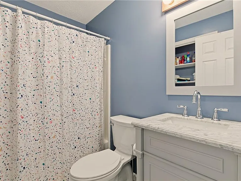 141 Laurel Ridge Ln — Photo 23