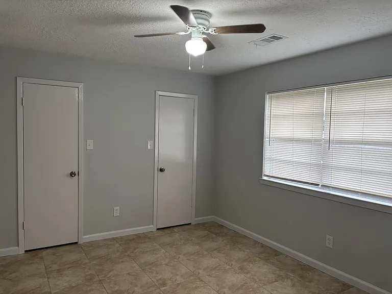 10446 Towneview Dr — Photo 11