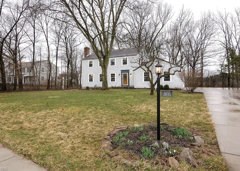 1st image of 2033 Stoney Hill Dr