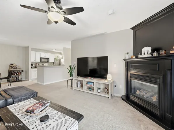 1124 Powerhouse Ln Unit 105, Louisville, KY 40242