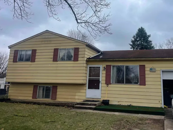 4003 Pleasant Point Ct, Mishawaka, IN 46544